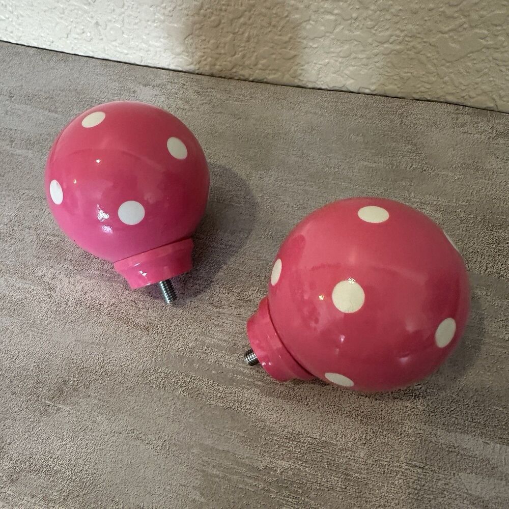Set Of Curtain Rod‎ Finials Pink With White Polka Dots Round